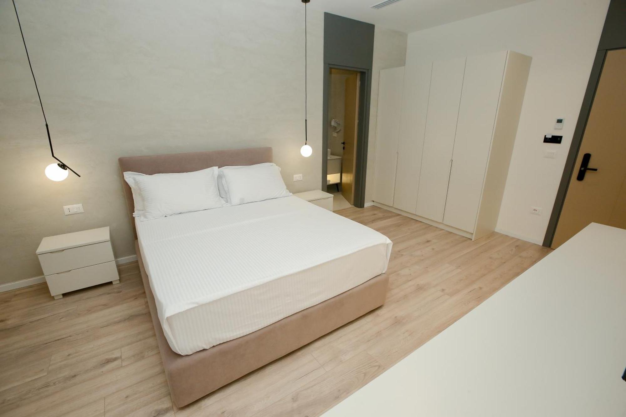 Nos Luxury Rooms Shkodër Buitenkant foto